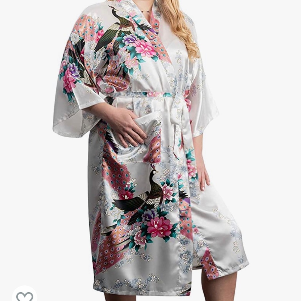 Never been opened silk blend kimono robe large